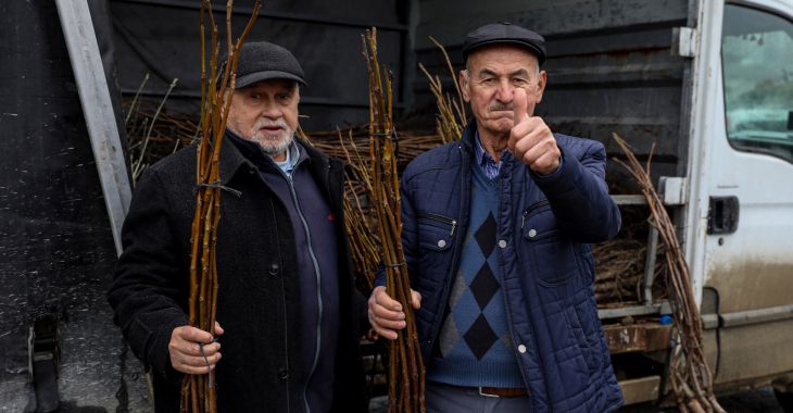 Bursa Büyükşehir Belediyesi'nden Çiftçilere Fide, Fidan ve Tohum Desteği