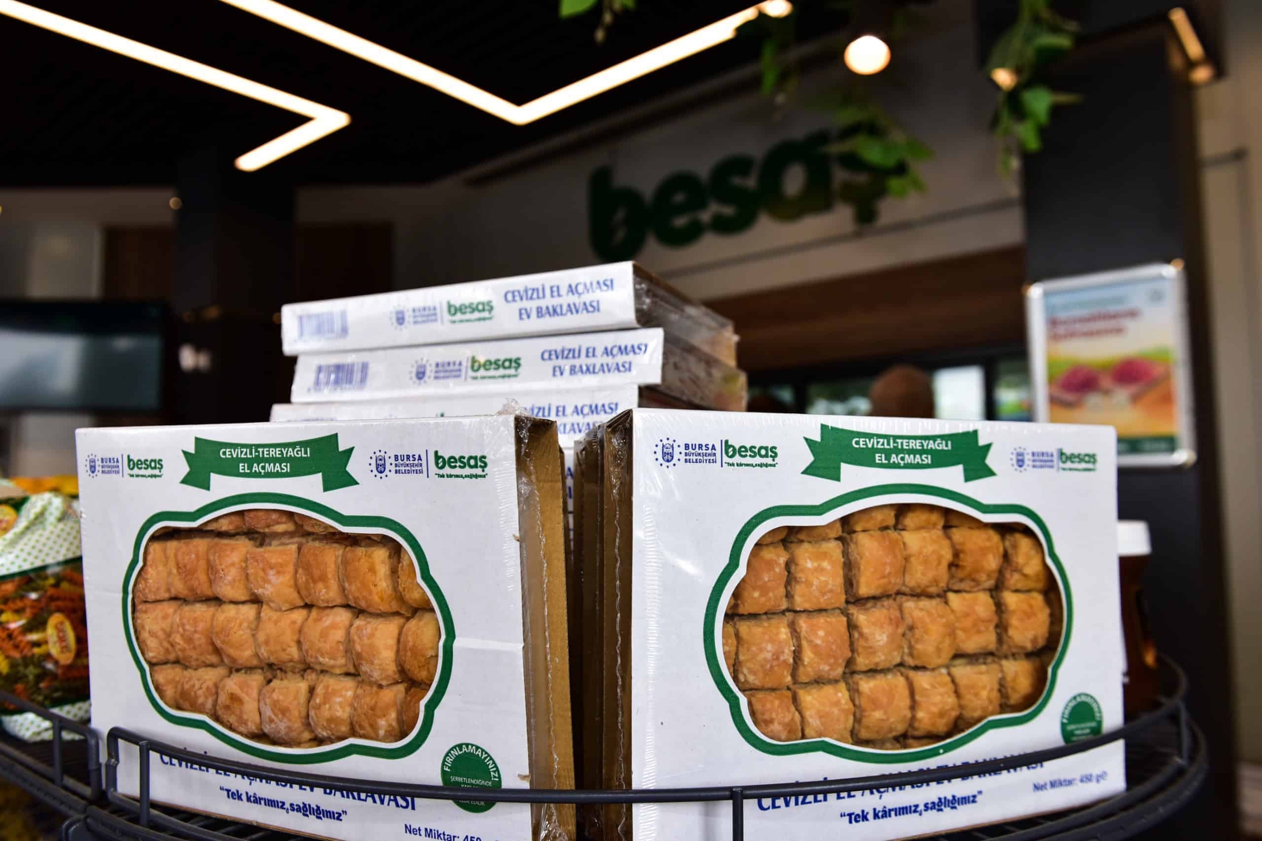 BESAŞ’ın El Açması Cevizli Baklavaları Bursa’da Bayram Sofralarını Süslemeye Devam Ediyor
