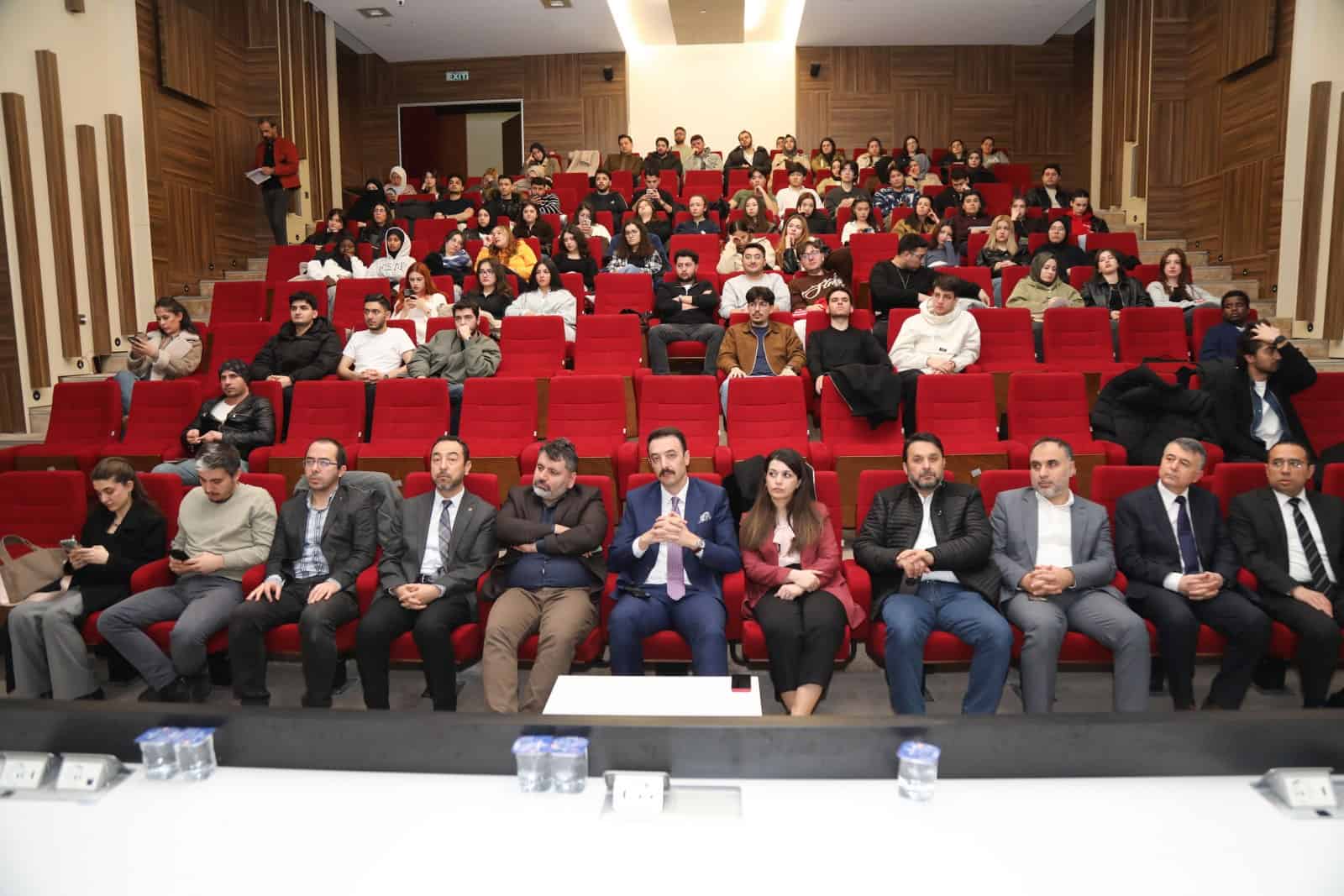 Bursa Teknik Üniversitesinde Öğrencilere IBAN Kiralama ve Siber Dolandırıcılıkla Mücadele Semineri