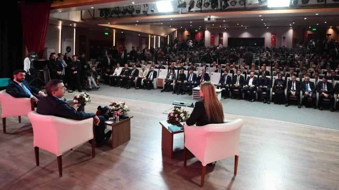 Millî Eğitim Bakanı Yusuf Tekin, İhtisas Akademi'26 Etkinliğinde Gençlerle Buluştu