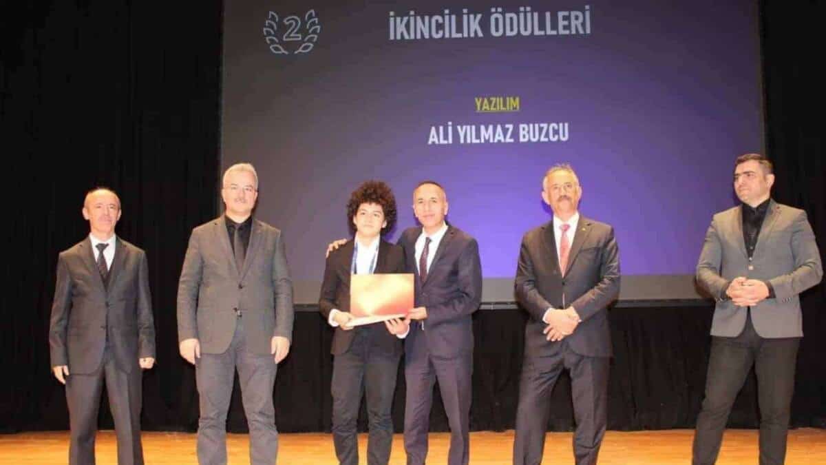 Bursa’dan Ortaokul TÜBİTAK Bölge Finalinde 8 Dereceyle Büyük Gurur