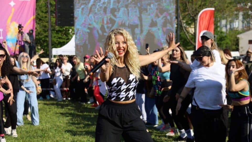 Bursa’da Dünya Dans Günü Zumba Masterclass Etkinliğiyle Kutlandı