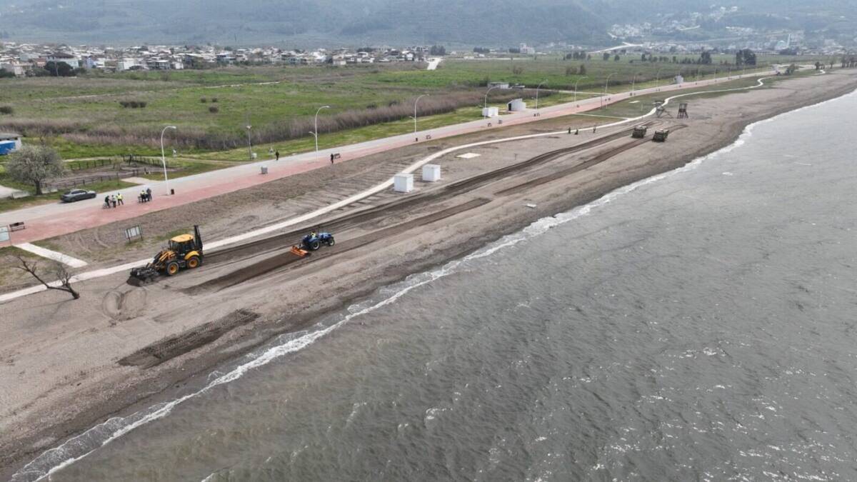Bursa'da Gemlik Kumsaz Plajı ve Sahiller Yaz Sezonuna Hazırlanıyor