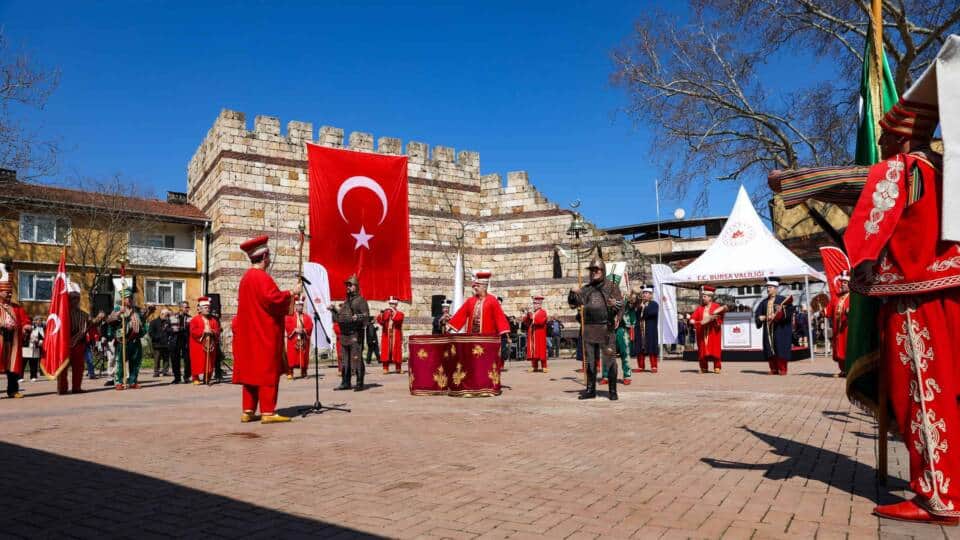Bursa'nın Fethinin 700. Yılı Pınarbaşı'nda Tarihi Törenlerle Kutlandı