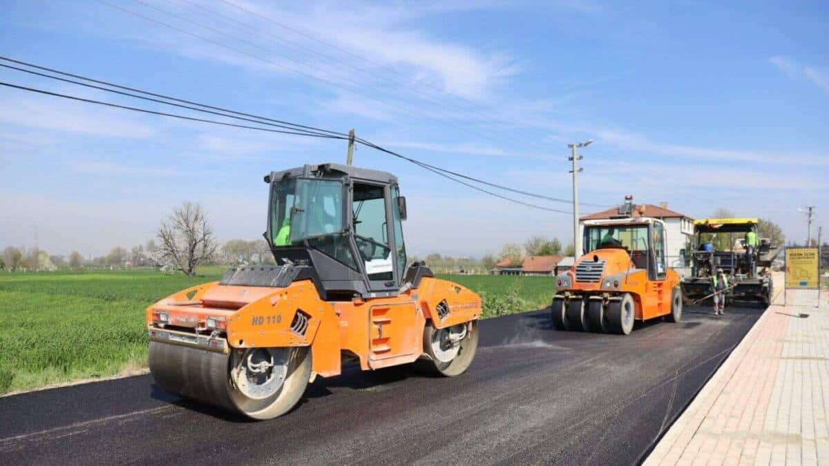 İnegöl Kulaca Mahallesi'nde Yol Genişletme ve Asfalt Çalışmaları Tamamlandı