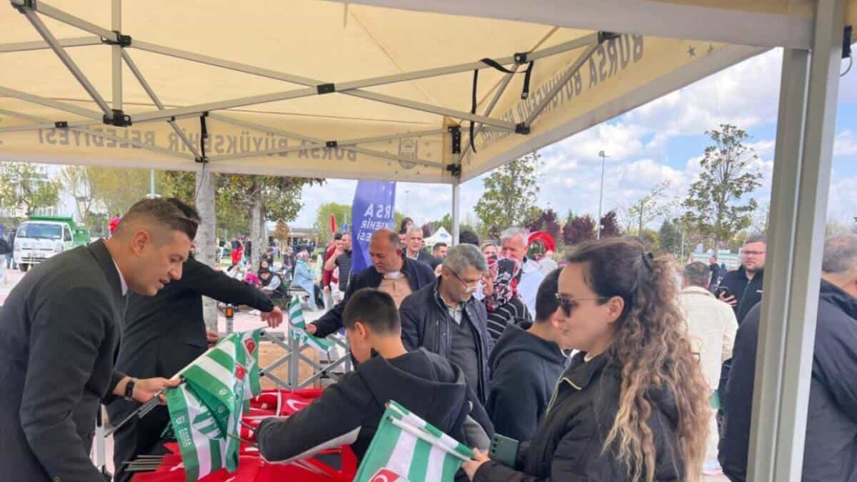 Bursaspor, Somaspor'u Farklı Geçerek TFF 1. Lig'e Yükselmeyi Garantiledi