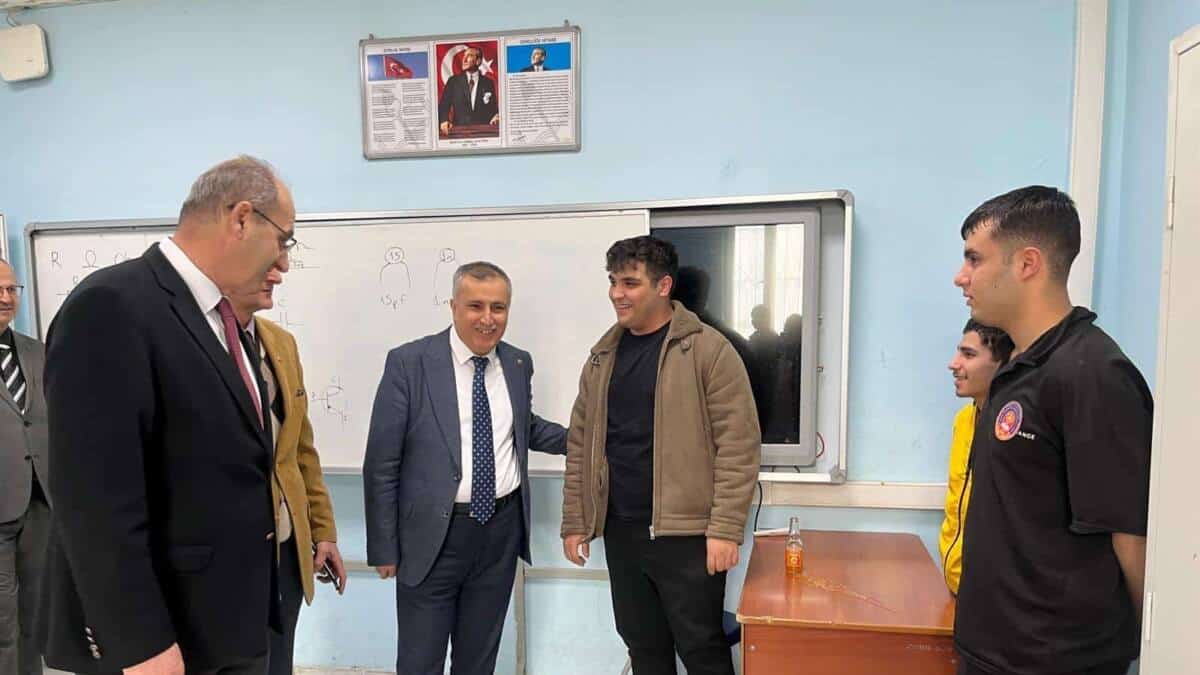 İl Millî Eğitim Müdürü Çokgezer’den Gürsu’da Eğitim Kurumlarına Ziyaretler