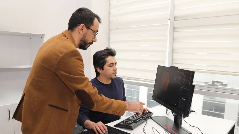 BTÜ'den Gerçek İnsan Verisi Olmadan Yüz Analizi Eğitimine Yönelik Sentetik Veri Projesi