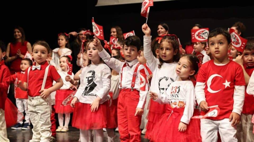 Nilüfer Belediyesi Kreşlerinde 23 Nisan Coşkusu ve Renkli Gösteriler