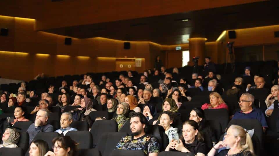 Bursa’da Türk Müziği Konseri Sanatseverlere Unutulmaz Bir Akşam Yaşattı