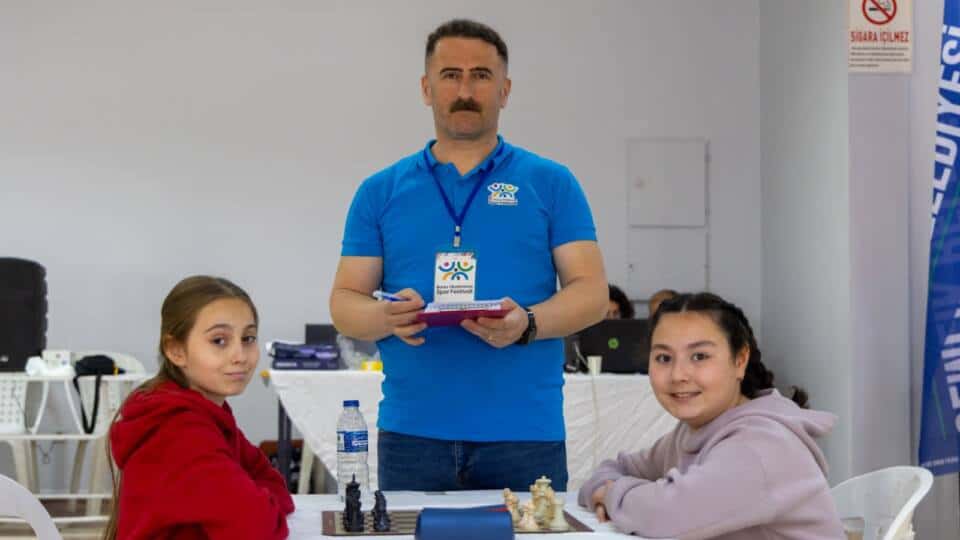 Bursa’da 17 İlçede Spor Festivali Etkinlikleri Renkli Görüntülerle Sürüyor